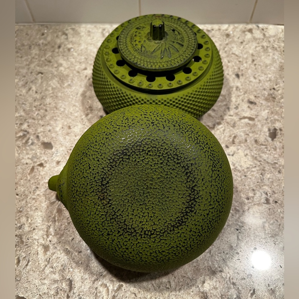 ‼️SOLD‼️Japanese Cast Iron Teapot with Keep Hot Tea Light Base Removable Trivet - Picture 5 of 15